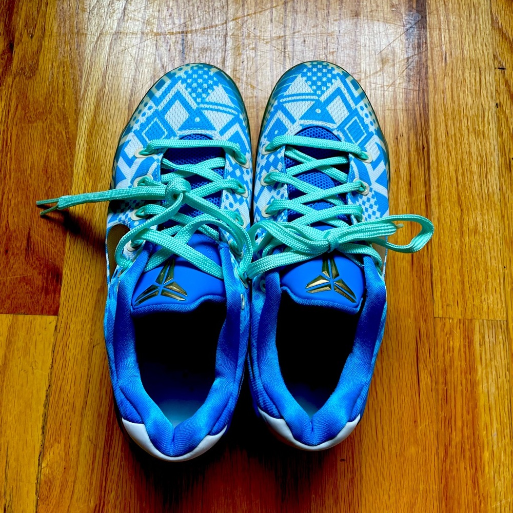 Men’s Kobe Bryant Nike Sneakers 8 1/2